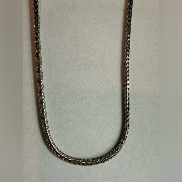 Vintage Woven Silver Necklace With Magnetic Closure. - Picture 12 of 16